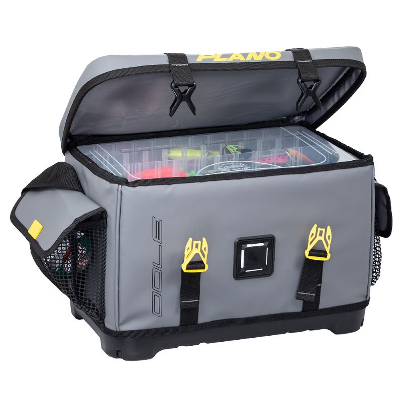 Plano Z-Series 3700 Tackle Bag With Waterproof Base
