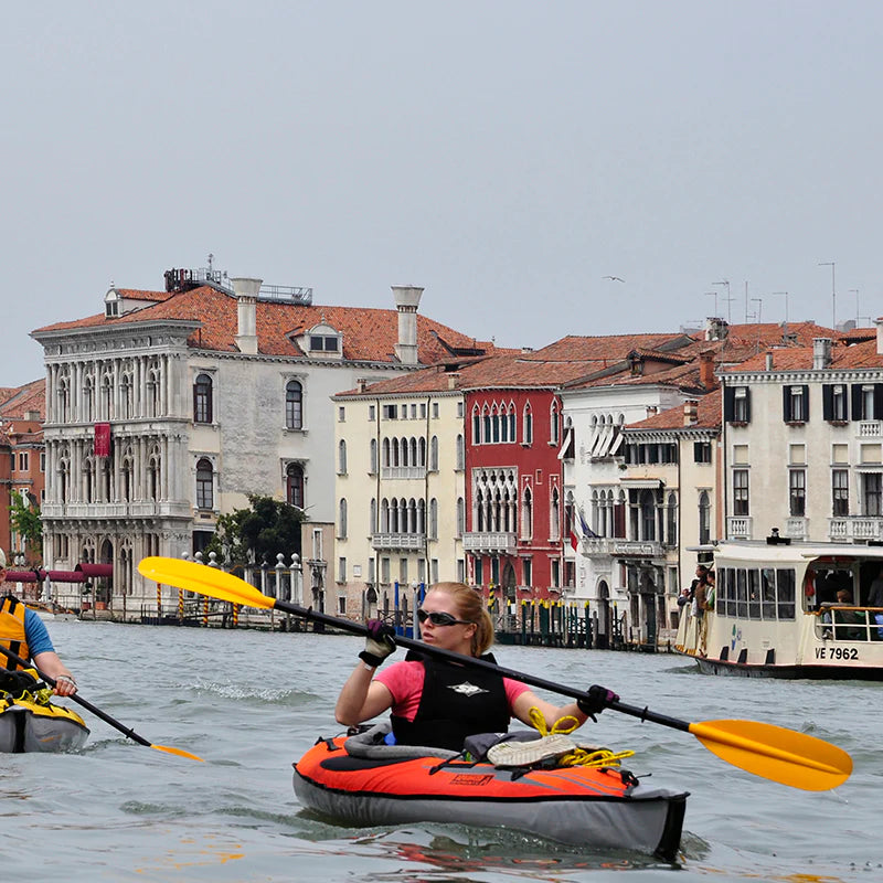 Inflatable kayak with pump